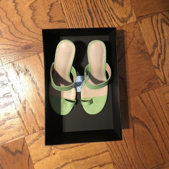 Green LPA Dona Wedge Heel Retail $178 size 6.5 - Picture 7 of 8